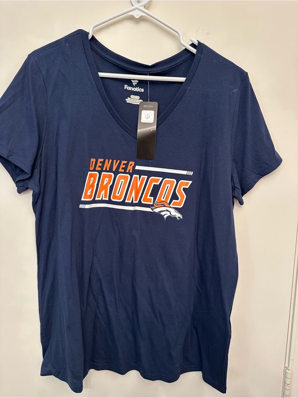 Fanatics Navy V-Neck NFL Tag Tee with Orange and White Accents NWT